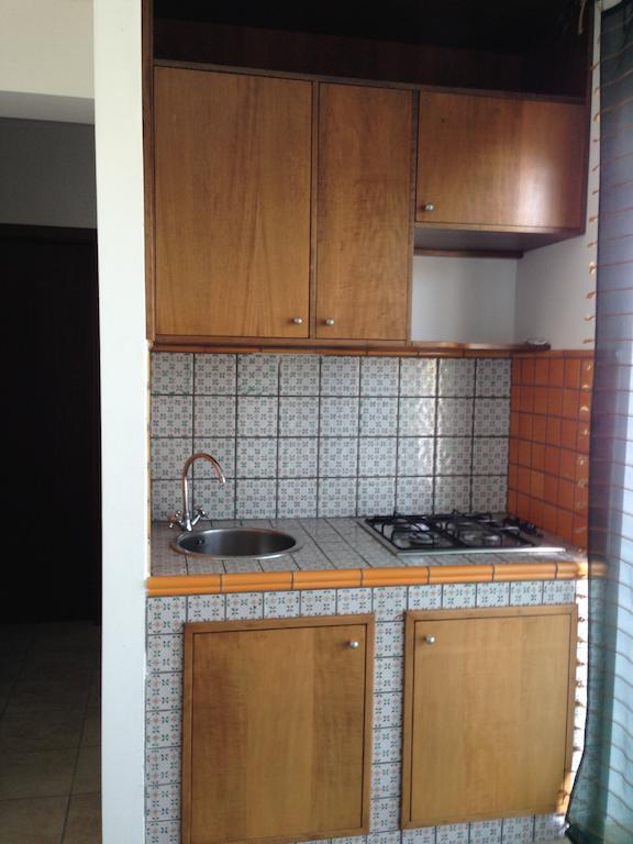 Residence Mareblu บาร์เชลโลนา-ปอซโซ ดี กอตโต ห้อง รูปภาพ